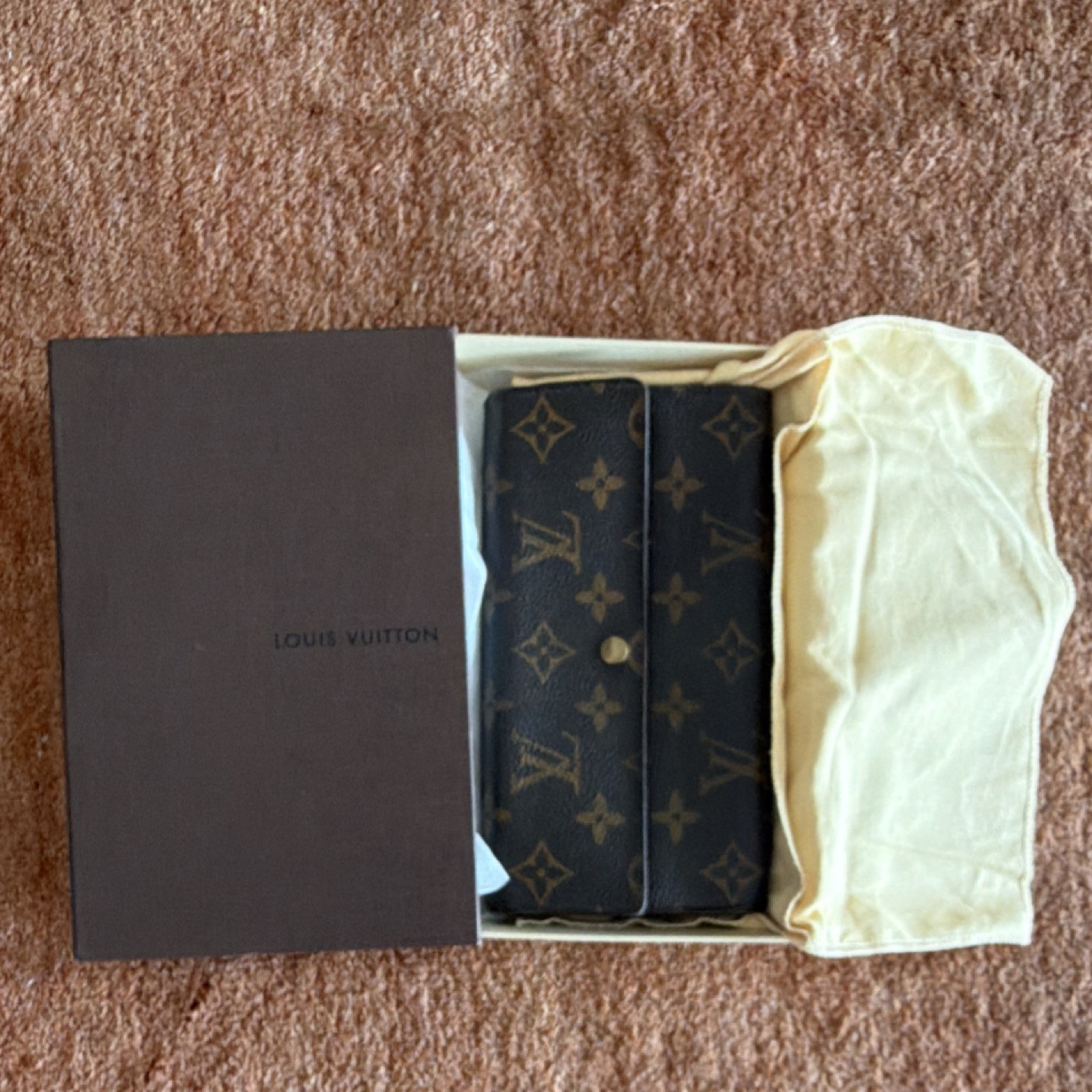 Louis Vuitton Brown Logo Folding Wallet with Zipper and Credit Card Features