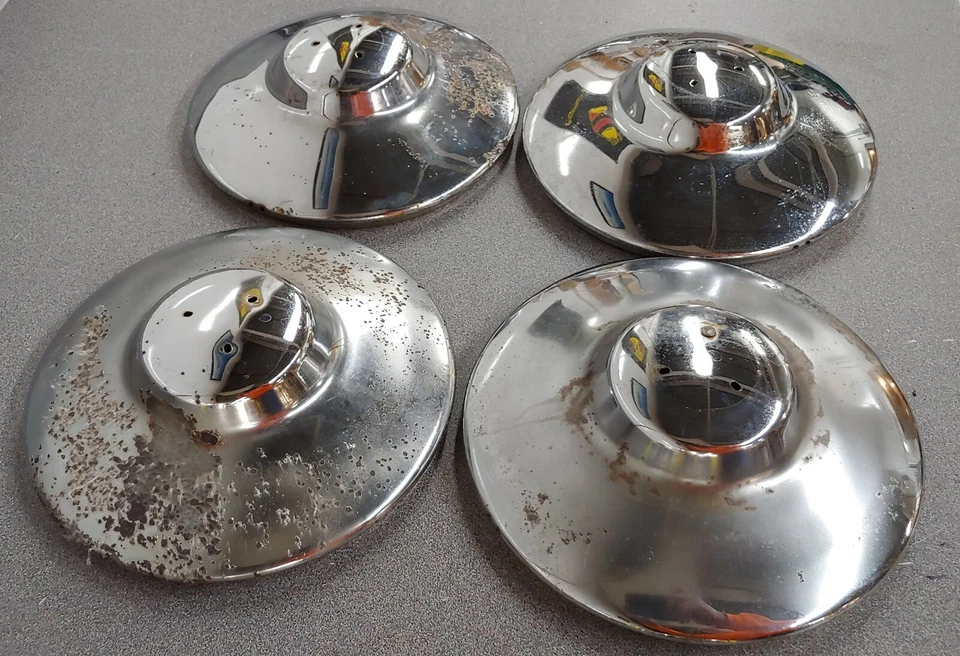 JUEGO DE TAPACUBOS CROMADOS TIPO PEZÓN USADOS PORSCHE 356A 356B SUPER 90 NLA 19 Foto 3 de 4