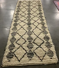 BEIGE / BLACK 2'-6" x 8'-0" Flaw in Rug, Reduced Price 1172671540 BOH703Z-28
