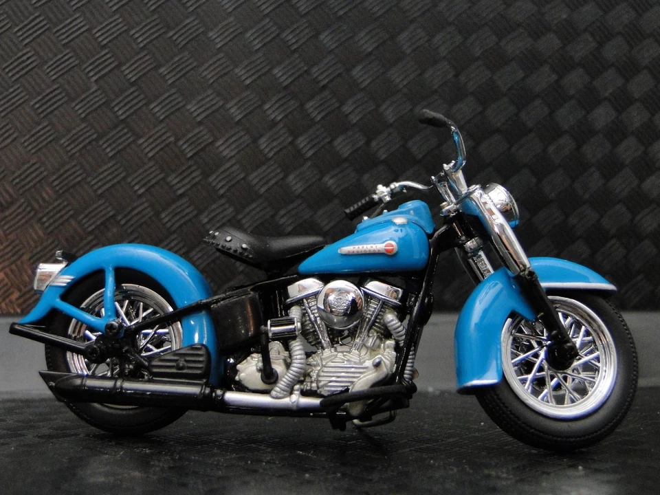 1940s Harley Davidson Motorcycle Model Easy Rod Custom Rider Touring Bike  1 10 - Image 2 of 4