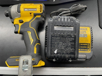 DEWALT DCF809D1 20V Impact Driver WITH BATTERY AND CHARGER