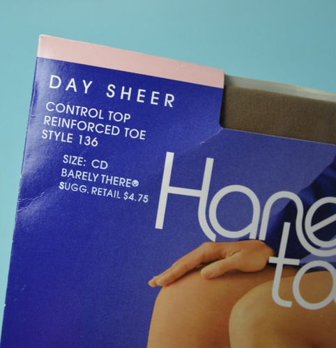 NOS Hanes Too Pantyhose Day Sheer Control Top Style 136 Size CD Barely There - Picture 2 of 4
