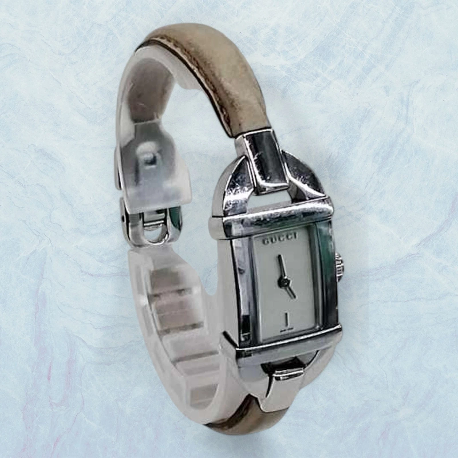 Montre Bracelet GUCCI 6800L Analogique Quartz Authentique Fonctionne Femme 9662