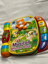 VTECH- Magical Rhymes Lights and Sounds book