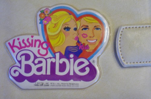 Vintage Mattel Kissing Barbie Off White Pleather Wallet 1979 - Picture 8 of 8