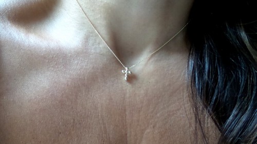 SMALL GOLD CROSS 14K YELLOW GOLD ADJUSTABLE LENGTH - Picture 2 of 4