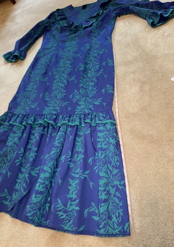 80s Nani of Hawaii Muumuu Royal Blue & Green Tea Leaf Lei Ruffles Vintage Small - Picture 20 of 23