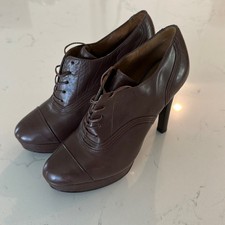 Eli Tahari Winston Lace Up Brown Leather Heeled Booties Size 7 (37.5)
