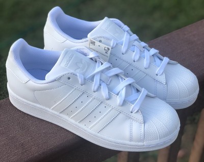 adidas triple white superstar