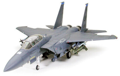Boeing F-15E Strike Eagle W/ Bunker Buster Fighter 1:32 Plastic Model Kit TAMIYA