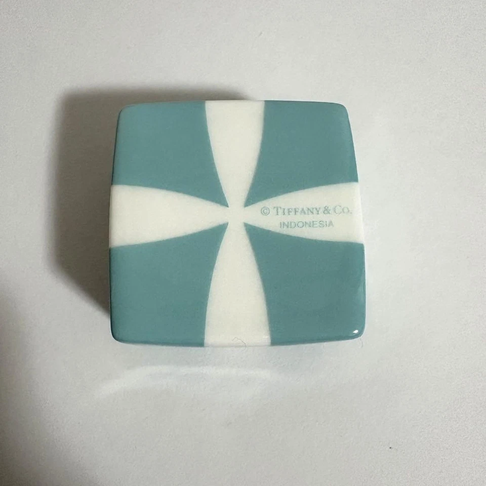 TIFFANY&Co. Joyero clásico con lazo azul para parejas mini regalo de cerámica excelente envío y devolución Foto 3 de 4