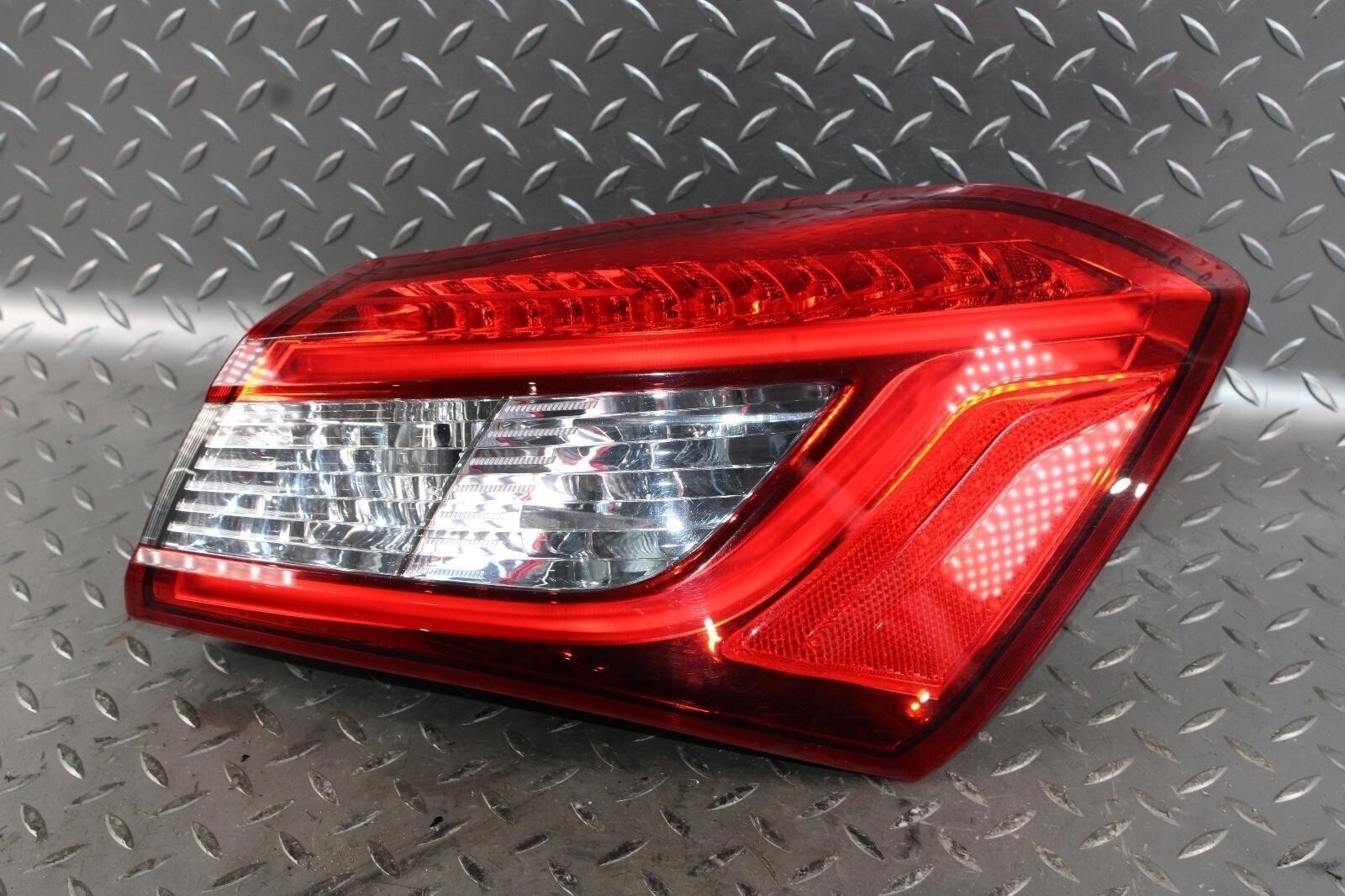 Maserati Ghibli 2014-2019 Right Light lens