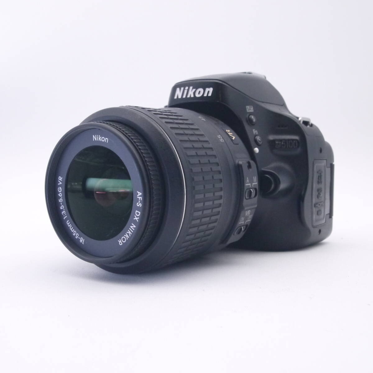 Nikon D5100 18-55VRキット　USED NIKON D5100 16.2MP Digital SLR Camera with 18-55mm VR Kit