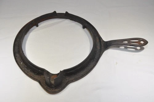 Griswold Cast Iron #8 Waffle Iron BASE ONLY - UNRESTORED - Erie PA - READ