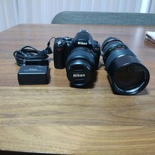 Nikon D40 DSLR Camera with Interchangeable Lens Battery Charger Included