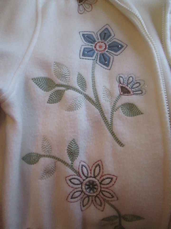 LADIES Fleece Size S_full zipper Jacket White-W/ flowers Alfred Dunner - Image 3 of 4