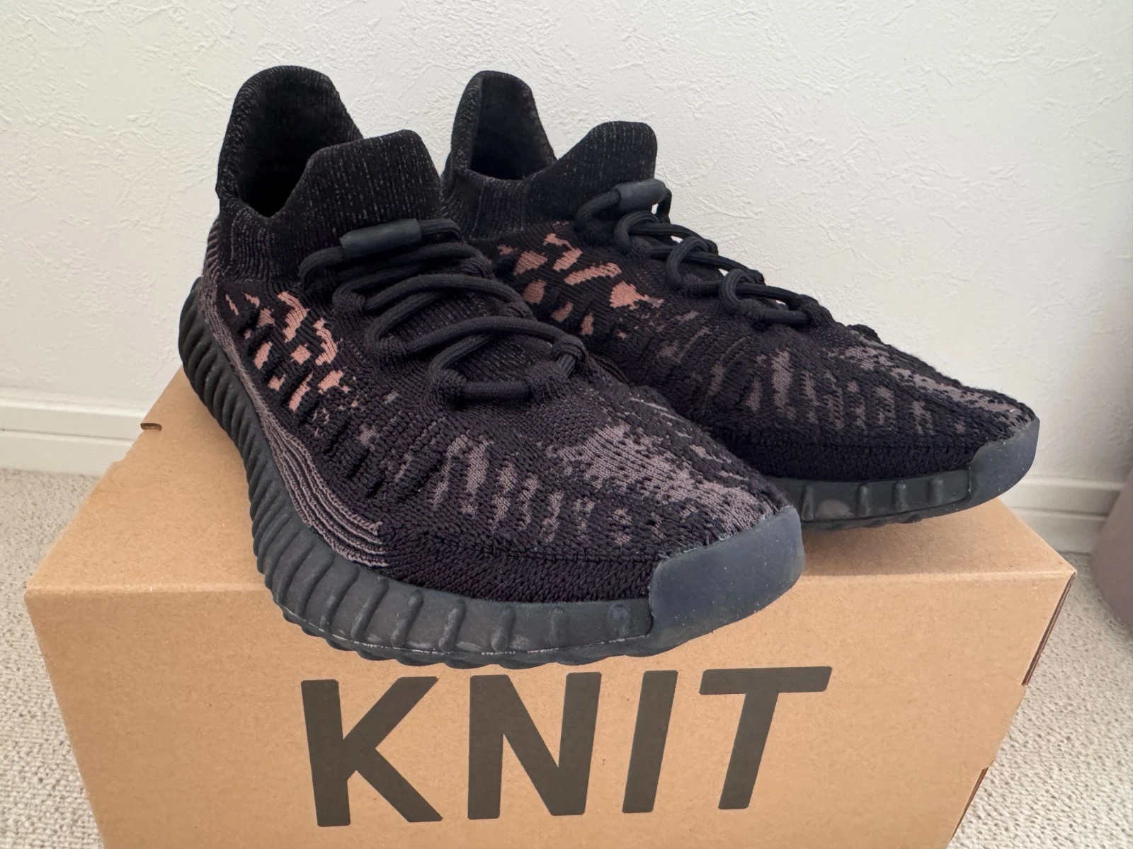 Adidas Yeezy Boost 350 V2 CMPCT Slate Carbon HO6319 taglia US 9 5