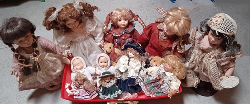 9 bambole di porcellana da collezione - Foto 4 di 7