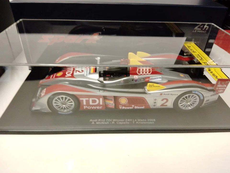 Spark Audi R10 TDI #2 Capello Kristensen McNish ganador Le Mans 2008 1/18 18LM08 Foto 3 de 4