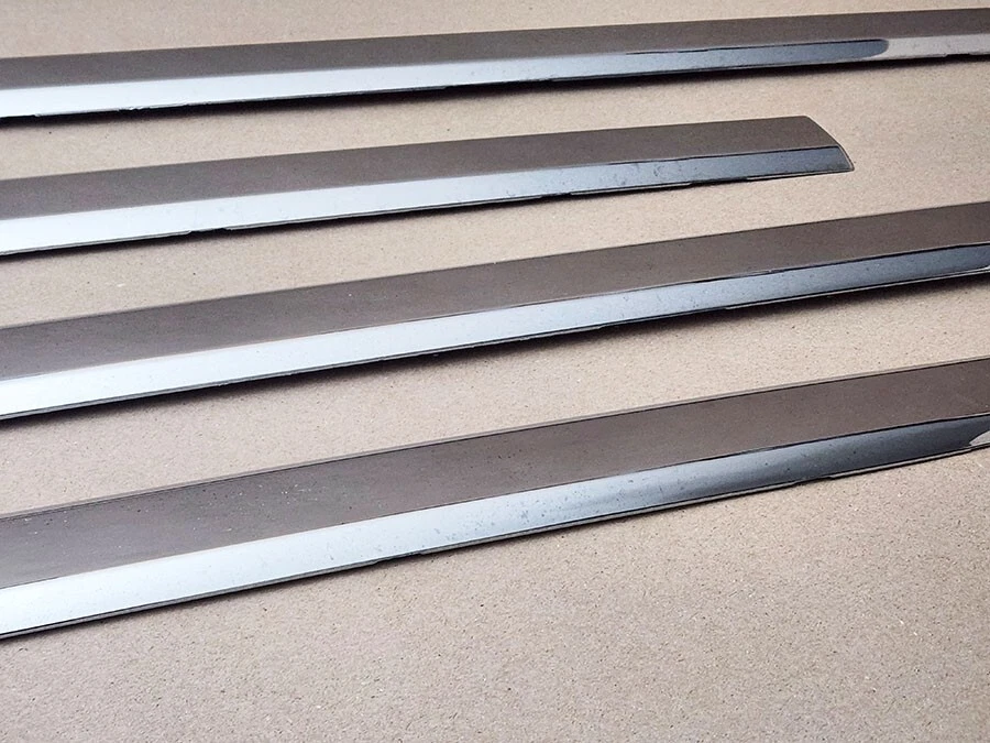 Juego de 4 molduras de puerta exterior cromadas para Chrysler Aspen Dodge Durango OE OEM Foto 3 de 4