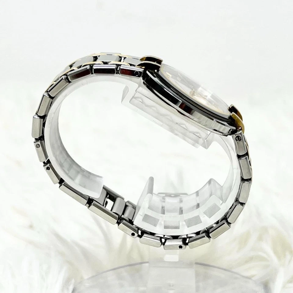 Rado DiaStar Unisex Watch Silver Gold Bi-Color Stainless Steel Quartz Movement - Image 4 of 4