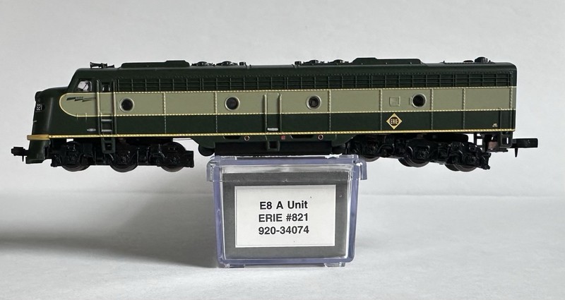 Life-Like N Scale 920-34074 EMD E8 A Unit ERIE #821
