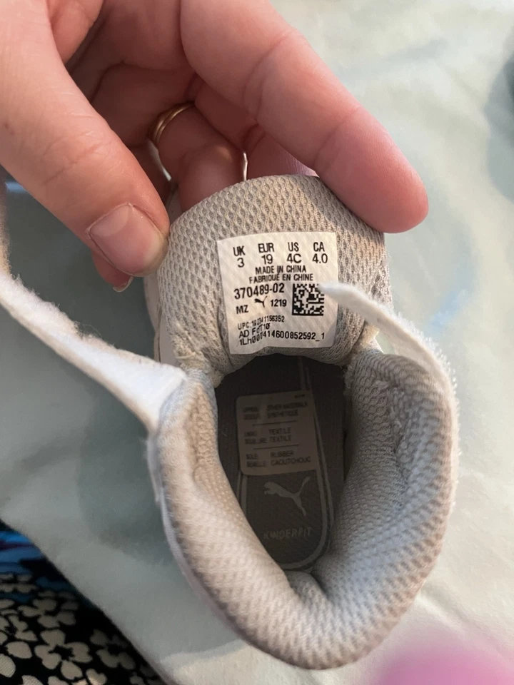 Zapatillas altas PUMA blancas para niños pequeños talla 3 Foto 2 de 4