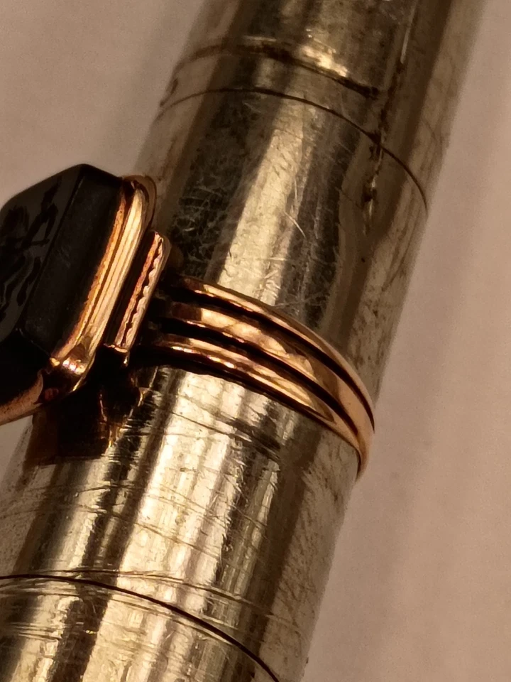 Antique 14k Rose Gold Size 6 Knight On Horse Intaglio Onyx Signet Ring - Image 3 of 4