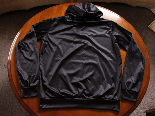 Sudadera con Capucha IT Pennywise The Clown Negra Talla Grande Mediana - Imagen 2 de 5