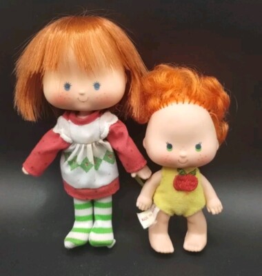 Vtg Strawberry Shortcake 1979 Dolls (2) original clothing Hong Kong