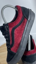 Vans Burgundy/ Black Low Top Velvet Skate Shoes Men s sz 5 Women sz 6.5