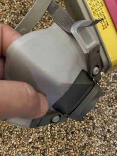 3M 6200 HALF FACE MEDIUM WITH 1 FILTER NEW OTHER ( Removed From Package) - Picture 3 of 5