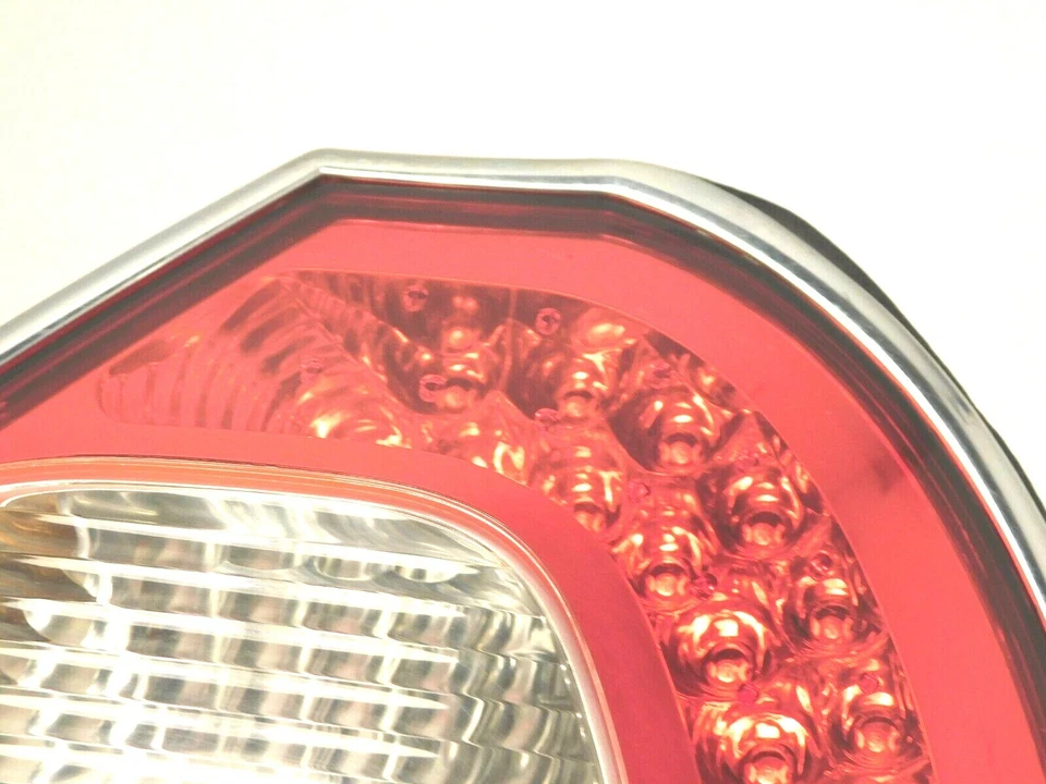 Jaguar 2004-2007 Jaguar XJ8 XJR Vanden Plas luz trasera derecha LED pasajero Foto 2 de 4