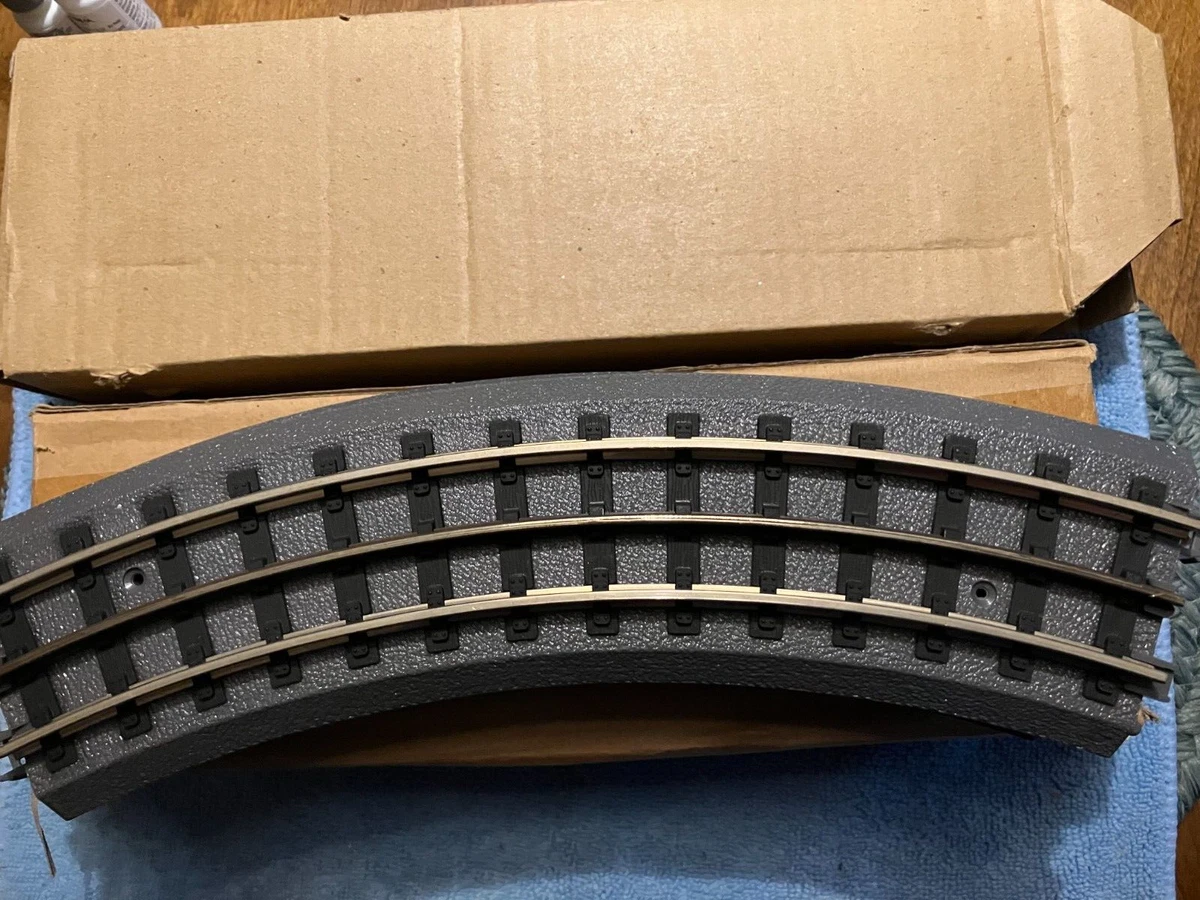 MTH Trains O RealTrax Grade Crossing MTH401009