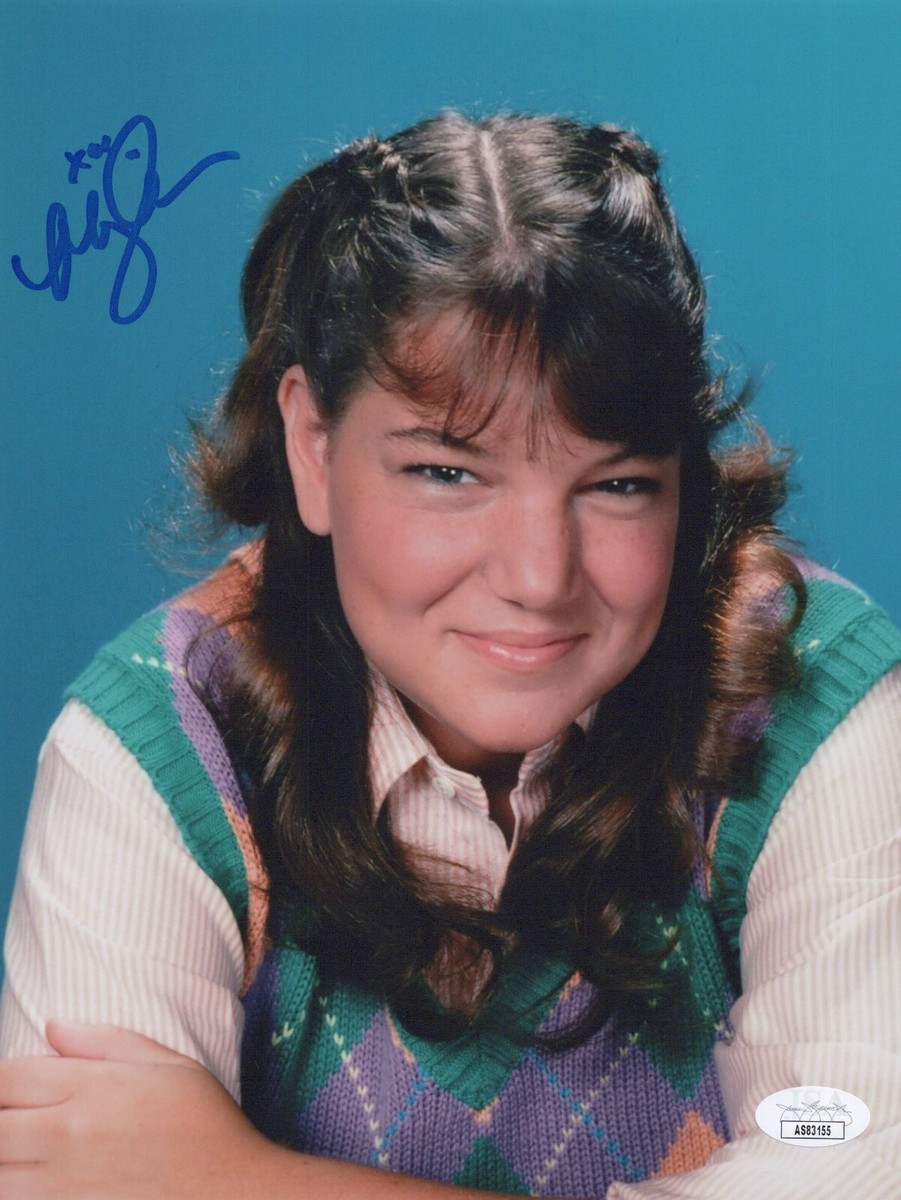 MINDY COHN Signed THE FACTS OF LIFE 8x10 NATALIE GREEN Autograph