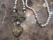RARE SWEET ROMANCE PEARL WITH BOW & LOCKET NECKLACE