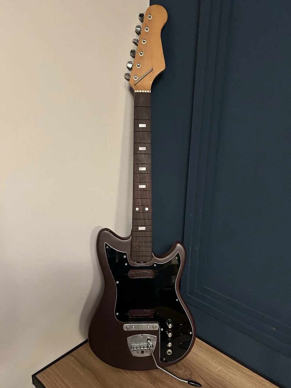 Picture 1 of 6