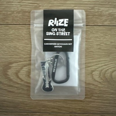 RIIZE ON THE SING STREET Karabiner Schlüsselanhänger Anton