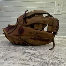 Rawlings Vintage Mike Schmidt Edge-U-Cated Heel Model T067 