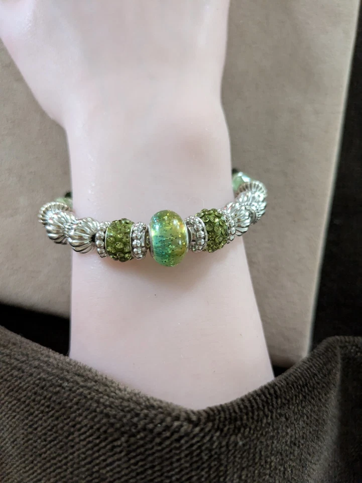 Memory Wire Bracelet Emerald Green Handmade Beaded Memory Wire Bracelet - Image 2 of 3