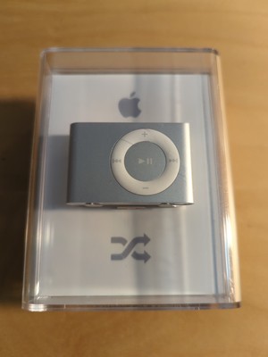 Apple MB225LL/A 1GB 2nd Generation iPod Shuffle - Silver