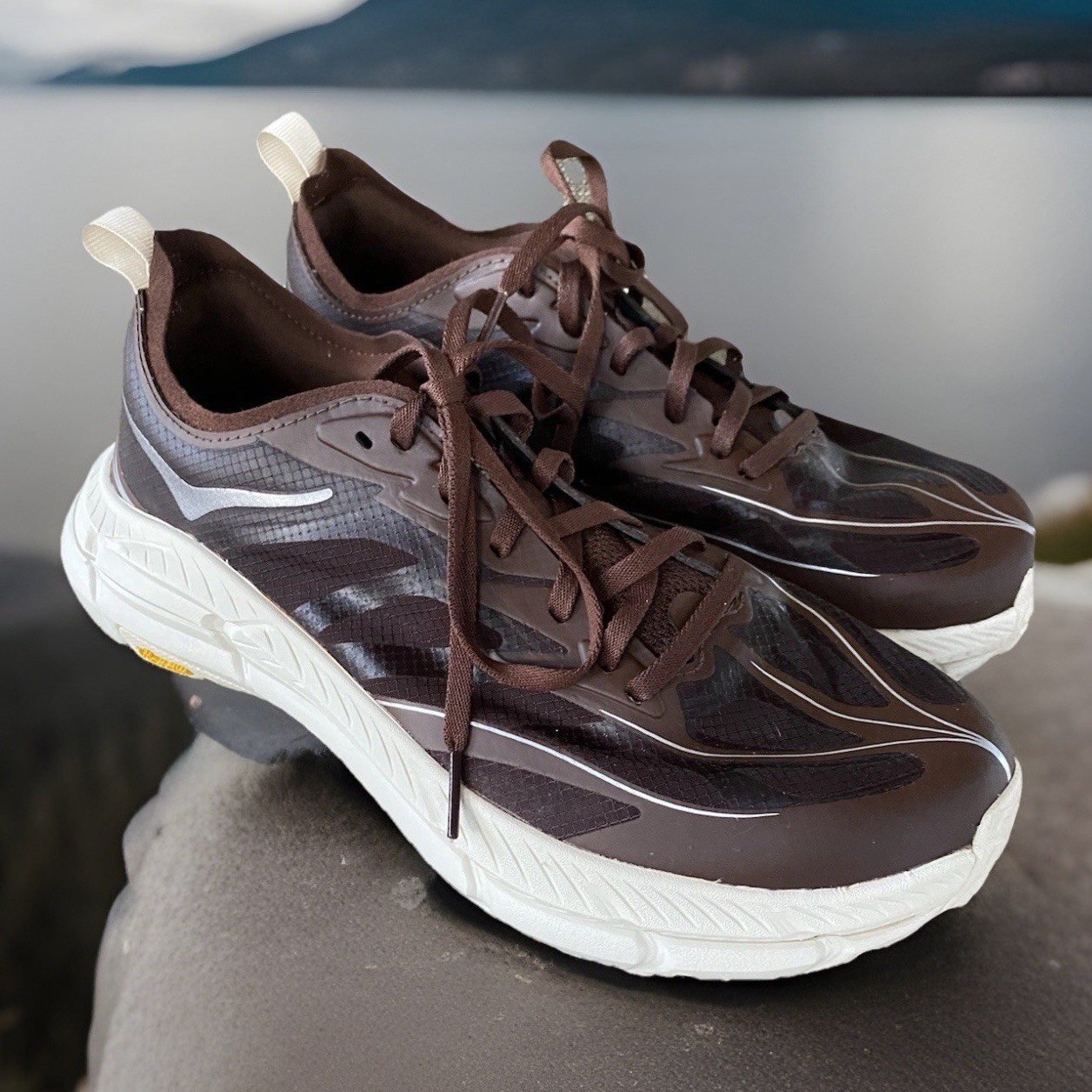 Hoka Mafate Speed 4 Lite Cold Brew/Oat Milk Talla 10.5 Mujer’s 9.5 Hombre’s