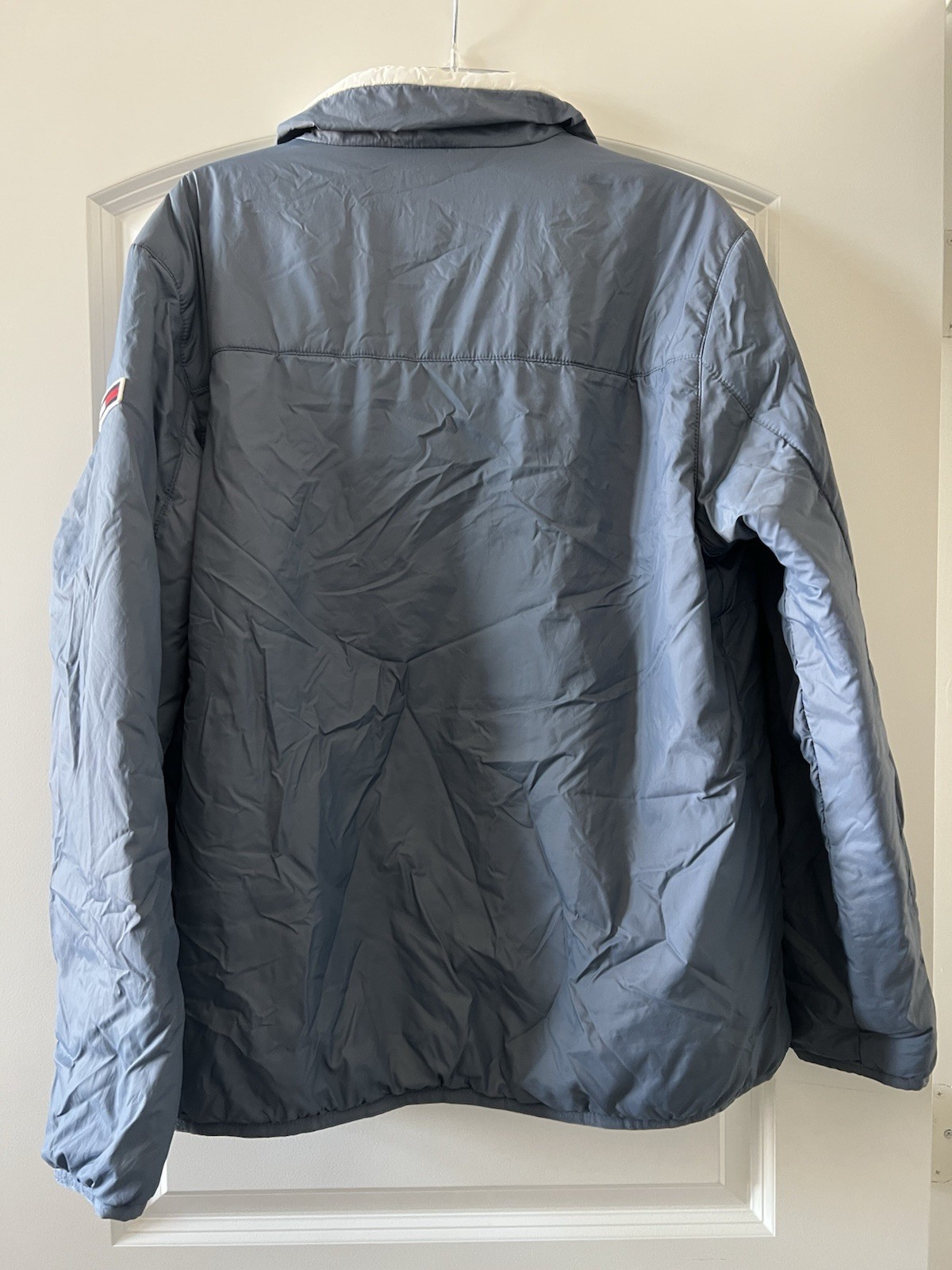 Tommy Hilfiger Men's Puffer Jacket Size Medium Preowned thumbnail 2