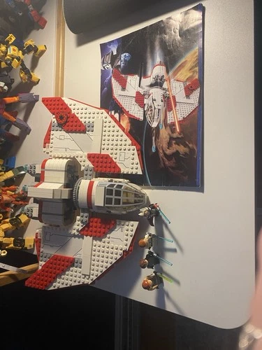 LEGO Star Wars T-6 Jedi Shuttle 7931 Set with 4 Minifigures & Manual