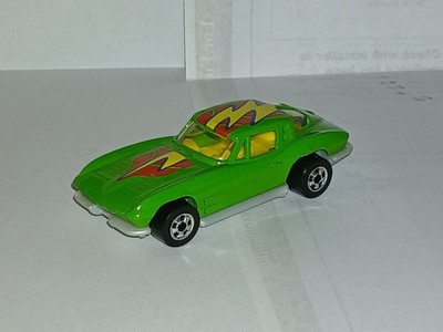 Vintage Hot Wheels Blackwall 63 Chevrolet Corvette Stingray Split Window green
