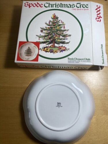SPODE TUNIS Christmas Dish Scolloped Serving Dessert English Cookie Plate - Picture 2 of 2