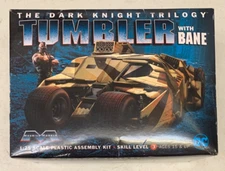 Dark Knight Rises Batman Tumbler Bane Model Kit 1/25 Scale Moebius Models 2012