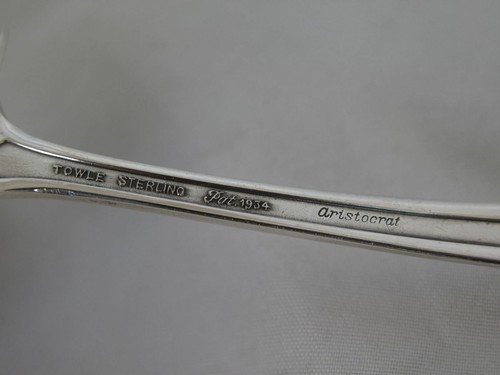Towle Sterling Aristocrat Gravy Ladle - Picture 4 of 4