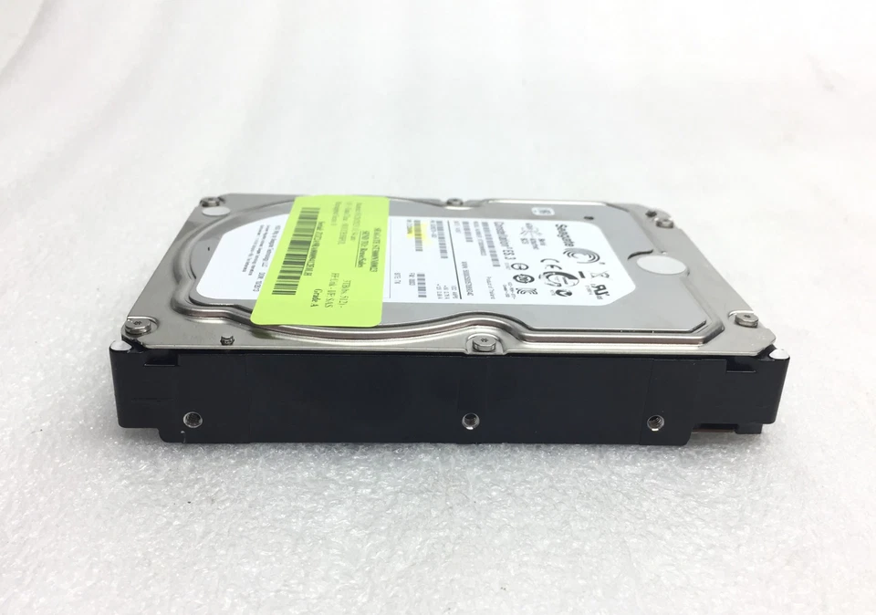 Seagate ST300NM0023 3TB 3.5" SAS Server Hard Disk Drive HDD - Image 2 of 4