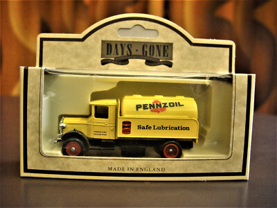 Lledo Days Gone Vintage Models, #42007, 1934 Mack Tanker ''Pennzoil''